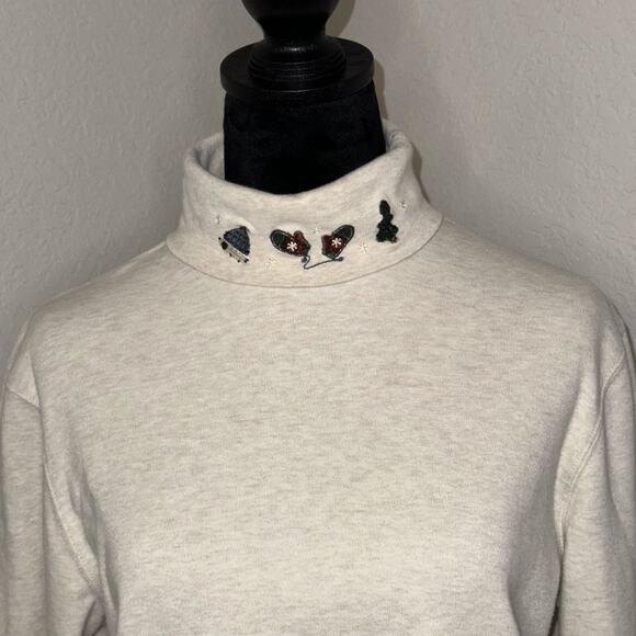 Croft & Barrow Top Women Medium Ivory Embroidered Turtleneck Christmas theme - Picture 2 of 8